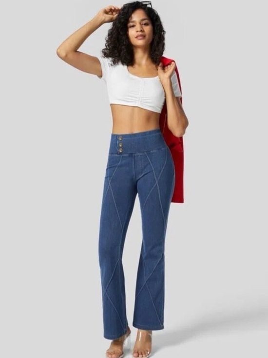 HALARA Denim - HalaraMagic Highwaisted Top Stitching
Washed Stretchy Flare Jeans SZ L